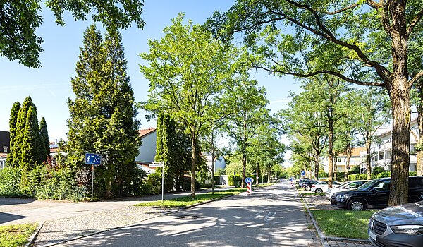 Lapos a  címen 2 Szobák | Poing | 70373 | Straßenansicht