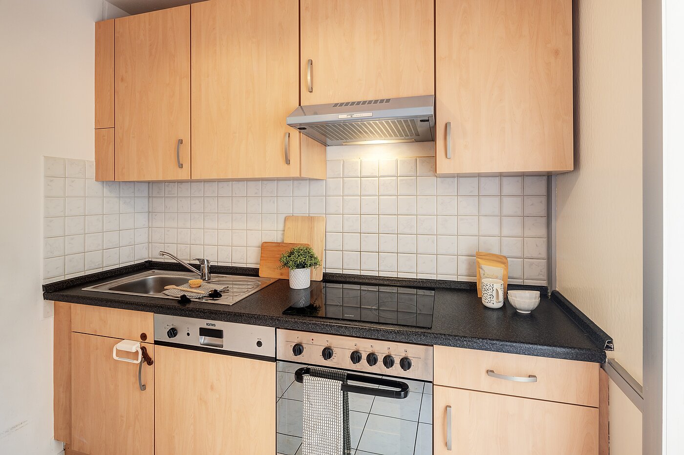 Ploché s 3 Pokoje | München-Bogenhausen | 70261 | ...mit allen Küchengeräten