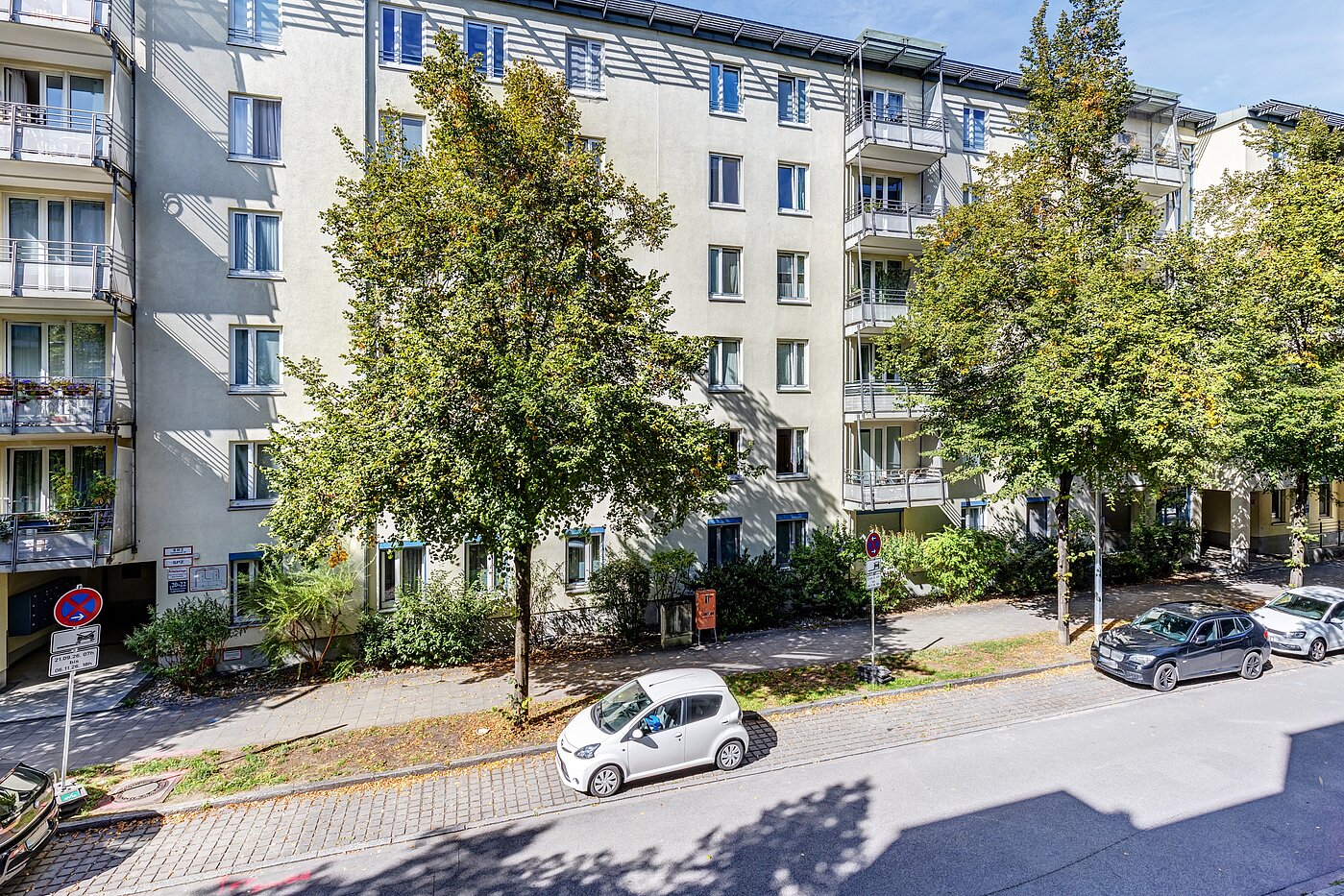 Lapos a  címen 3 Szobák | München-Neuhausen | 70489 | Ruhige Anliegerstraße