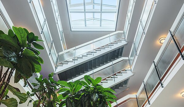 Επίπεδη με 3.5 Δωμάτια | München-Bogenhausen | 703052 | ...mit Glaskuppel