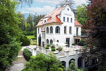 Reutlingen: İki onaylı bina penceresine sahip Wilhelminian tarzı villa