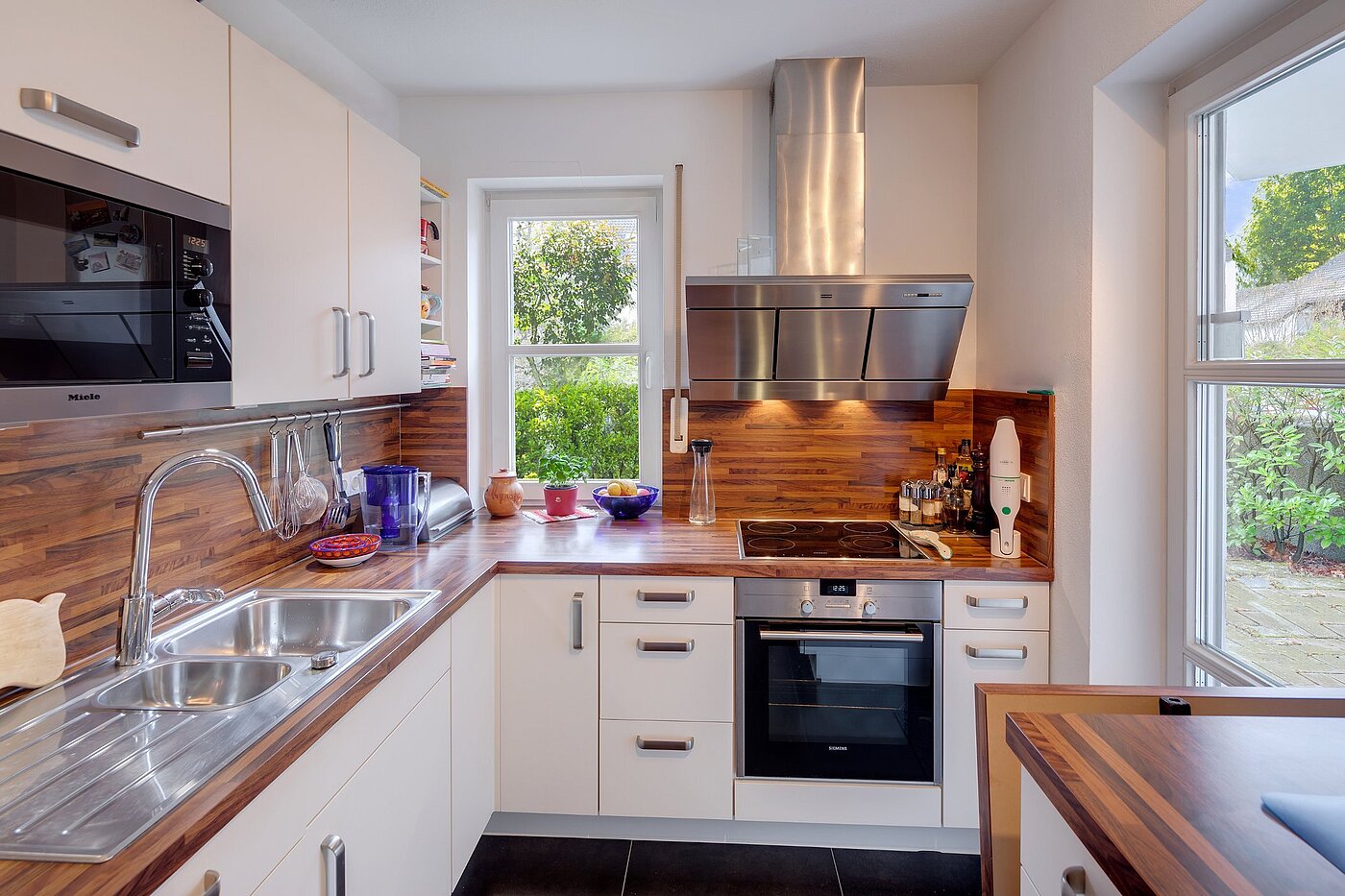 Ploché s 3 Izby | München-Harlaching | 2103ML3 | Moderne Einbauküche