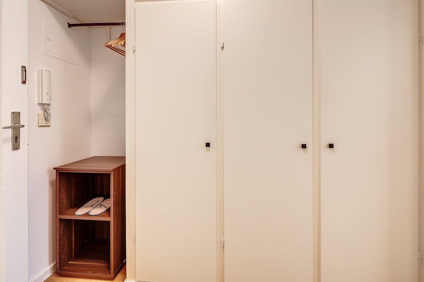 Flad med 1 Værelse | München-Schwabing | 70475 | ... mit Garderobe