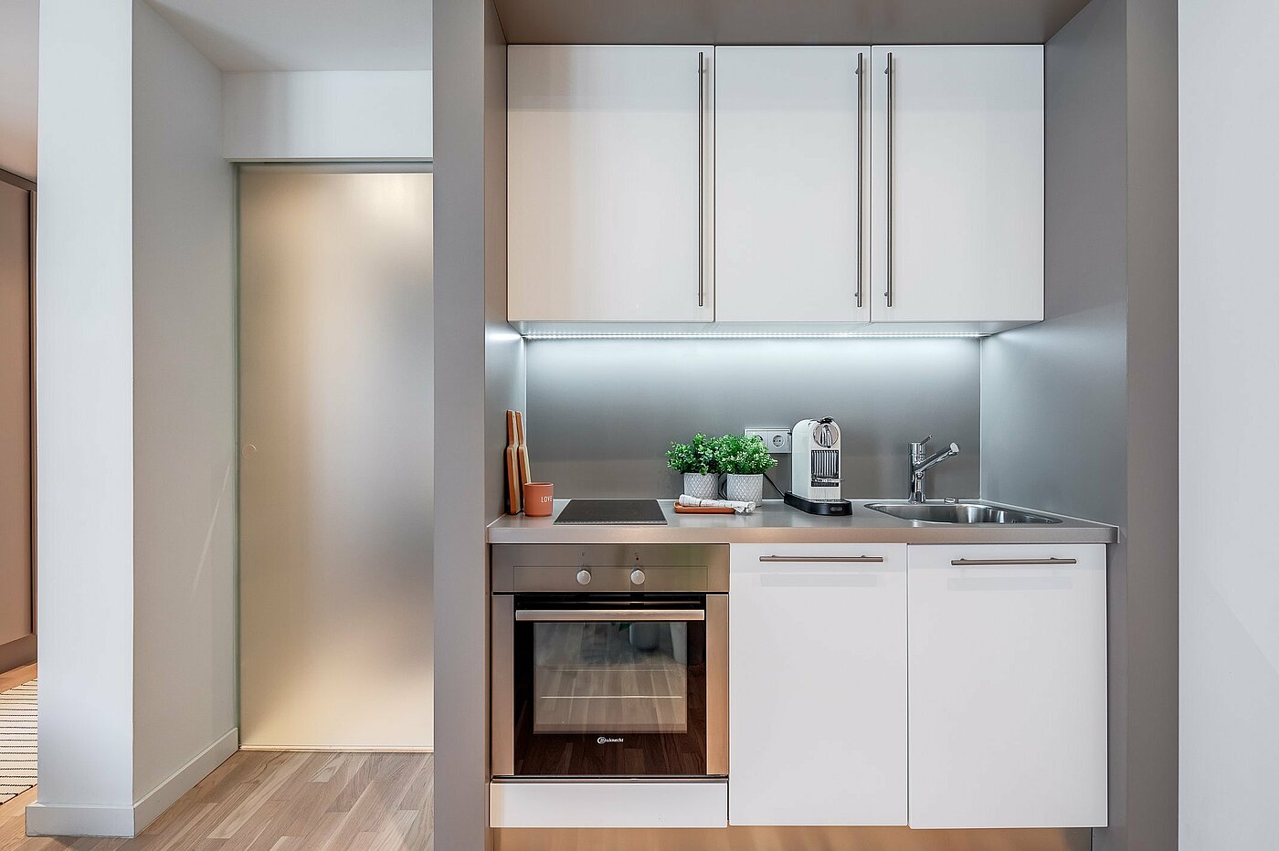 Плоский з 1.5 Кімнати | München-Bogenhausen | 1904ML6 | Moderne Kitchenette mit...