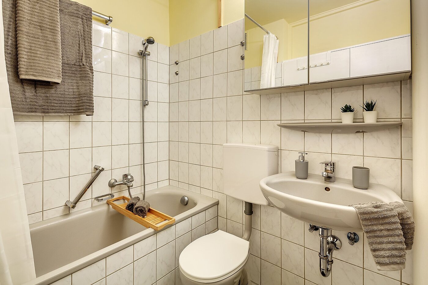 Plat met 1 Kamer | München-Haidhausen | 2001ML3 | Bad mit Wanne