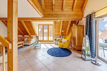 Trudering: 3.5-room maisonette top-floor flat with perfect room layout and balcony -free