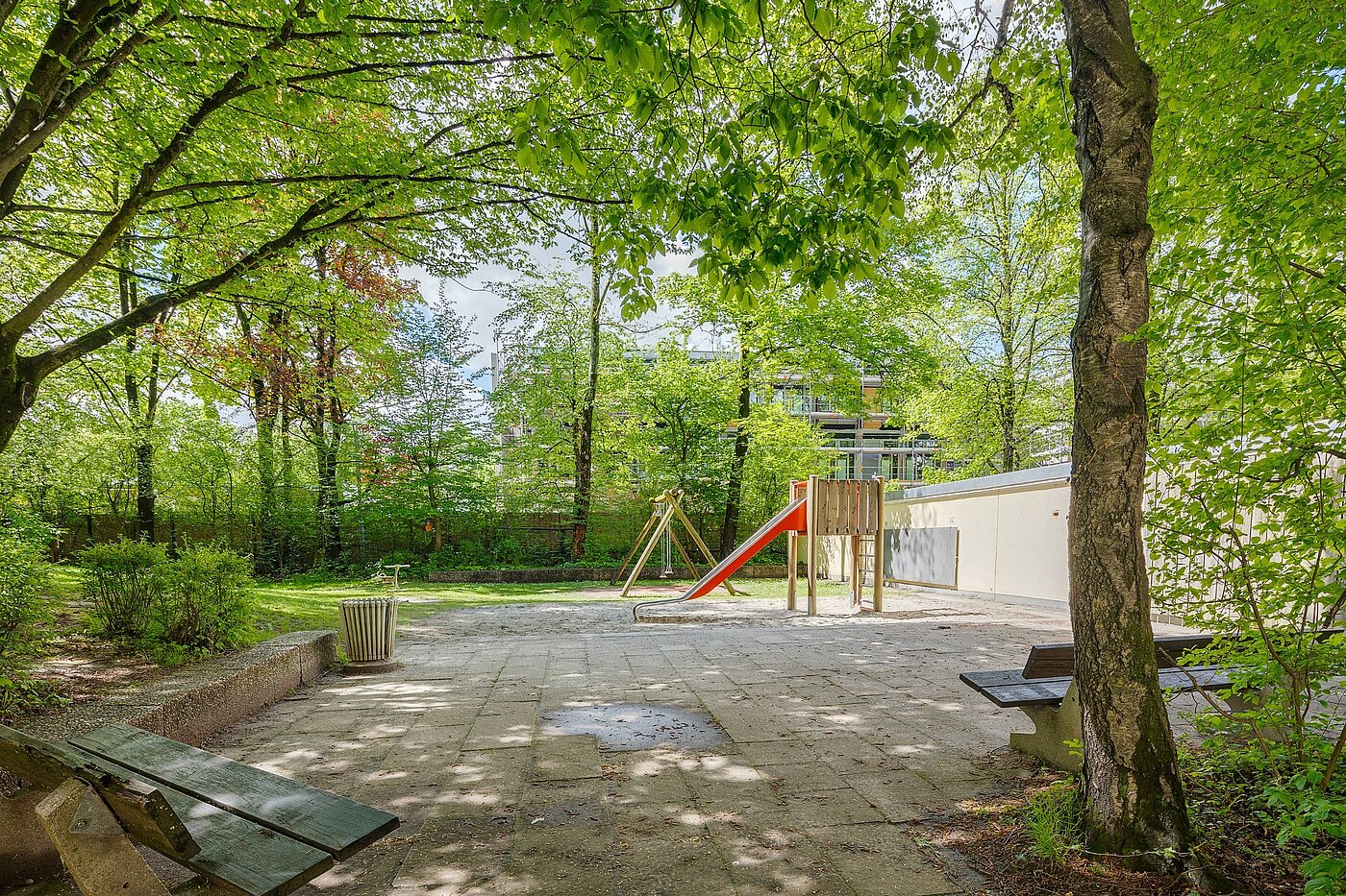 Flad med 1 Værelse | München-Oberföhring | 2104ML2 | ... mit Kinderspielplatz