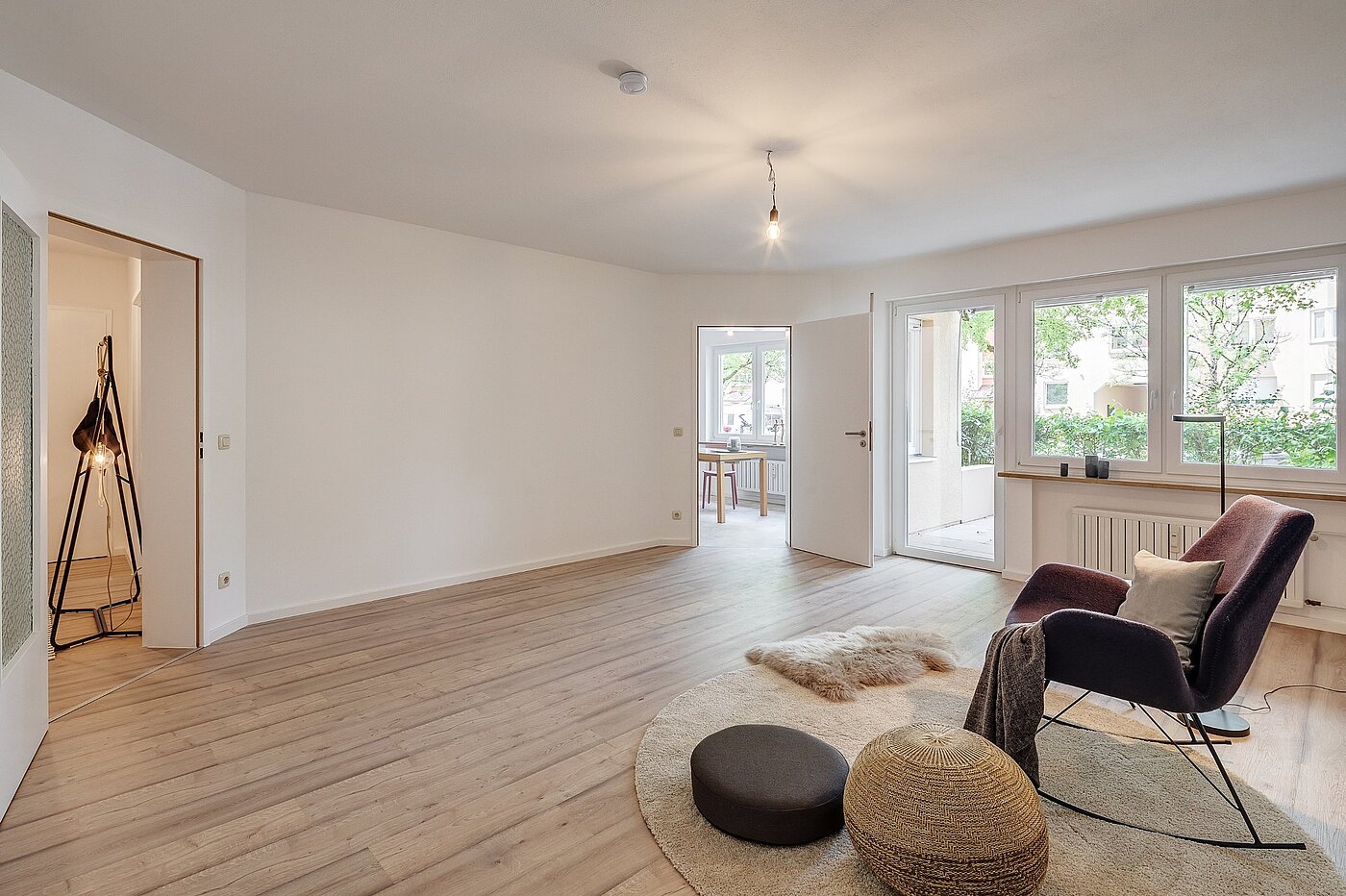 Stanovanje v pritličju s spletno stranjo . 4.5 Sobe | München-Perlach | 2003ML6 | Geräumiges Wohnzimmer...