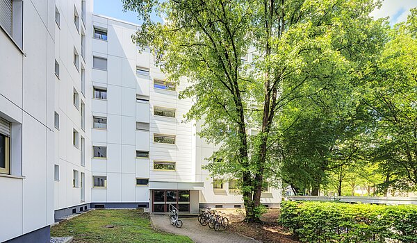 Lapos a  címen 2 Szobák | München-Hadern | 70410 | Außenansicht zur Eingangsseite
