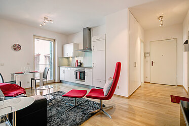 Schwabing: Mellom Münchner Freiheit og Englischer Garten – byleilighet i førsteklasses beliggenhet