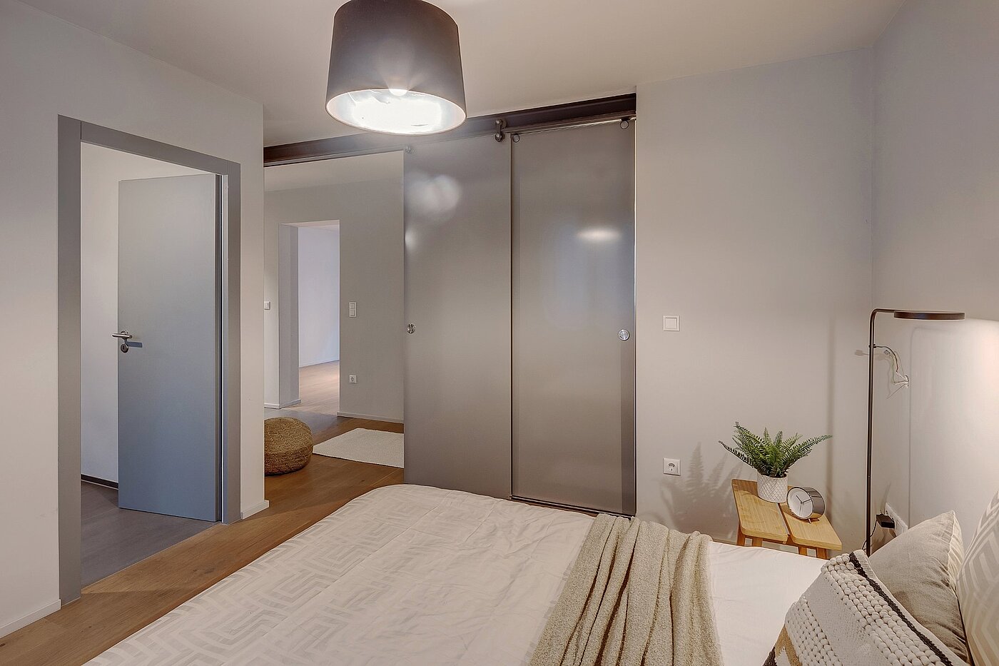 Antresola z 2 Pokoje | München-Lehel | 2012ML1 | ...mit Schiebetür...