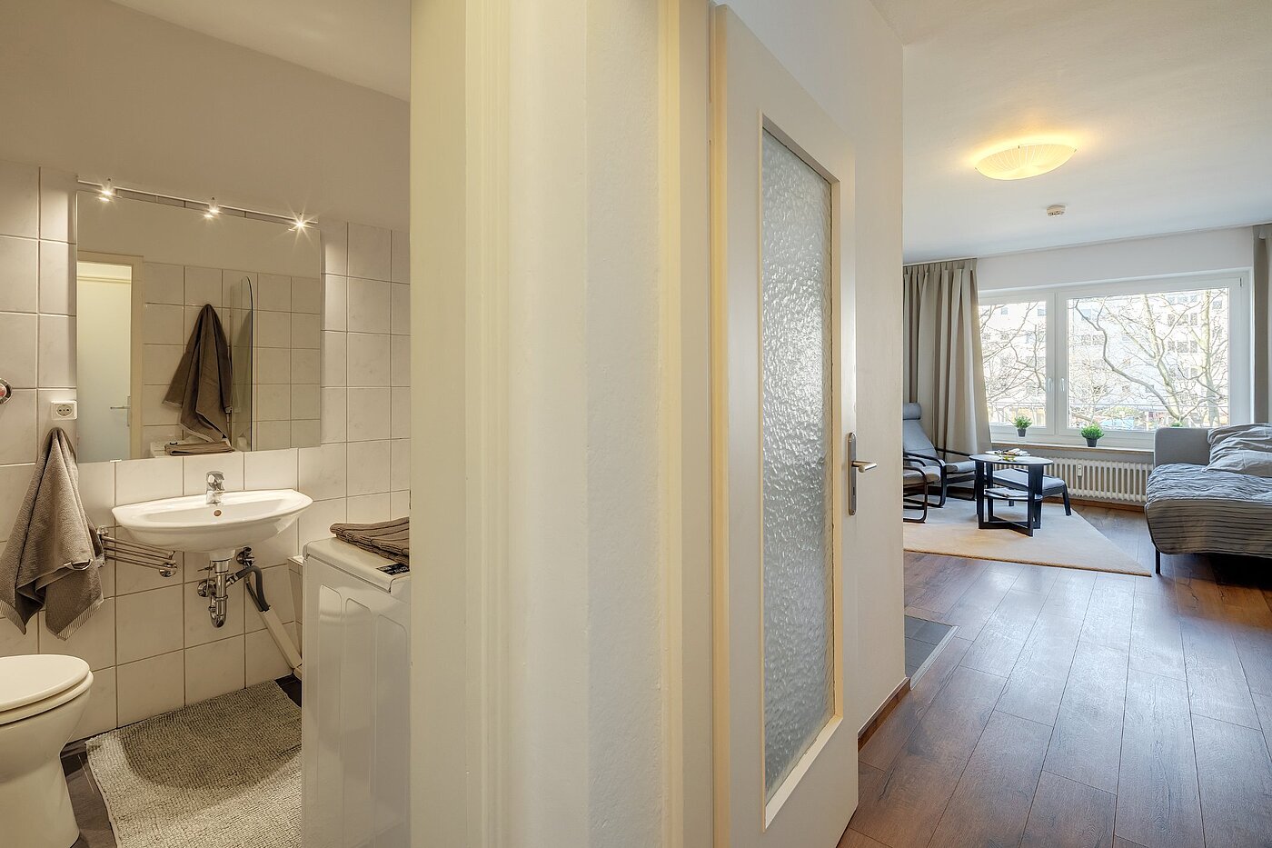 Плоский з 3 Кімнати | München-Nymphenburg | 2001ML8 | Blick von der Diele