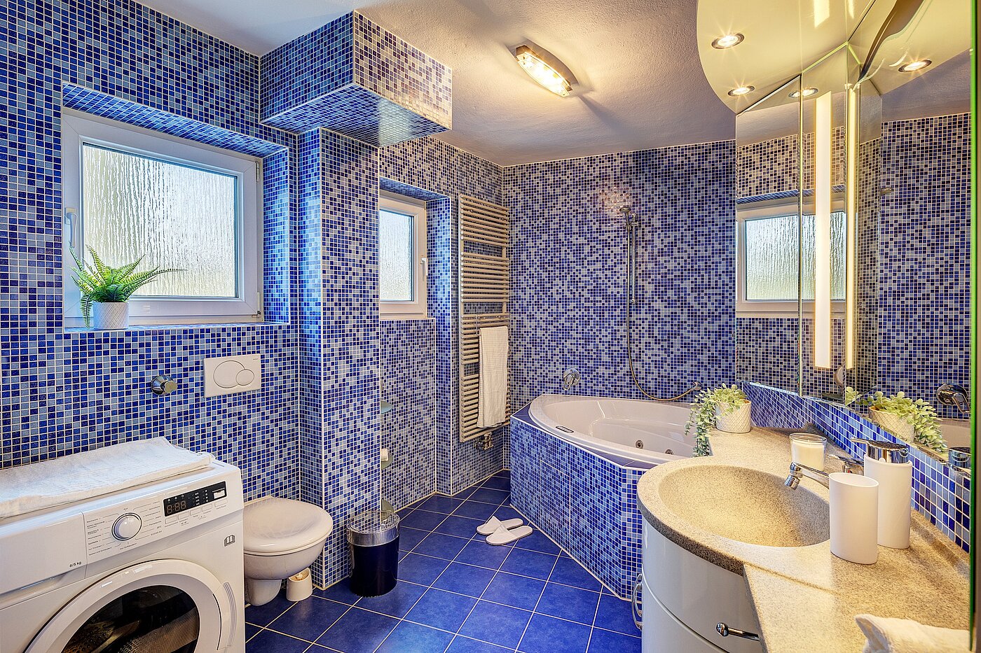 Flad med 3 Værelser | München-Forstenried | 2204ML1 | ...Whirlpool-Badewanne