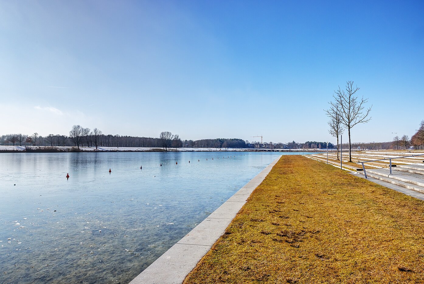 Lejlighed i stueetagen med 2 Værelser | München-Riem | 2201ML1 | ...Riemer See im Winter...
