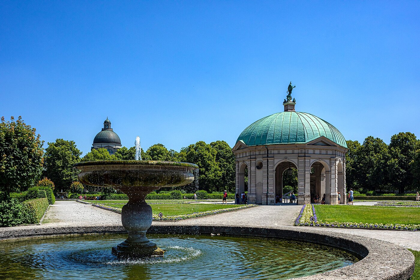 Antresola z 2 Pokoje | München-Lehel | 2012ML1 | Hofgarten und...