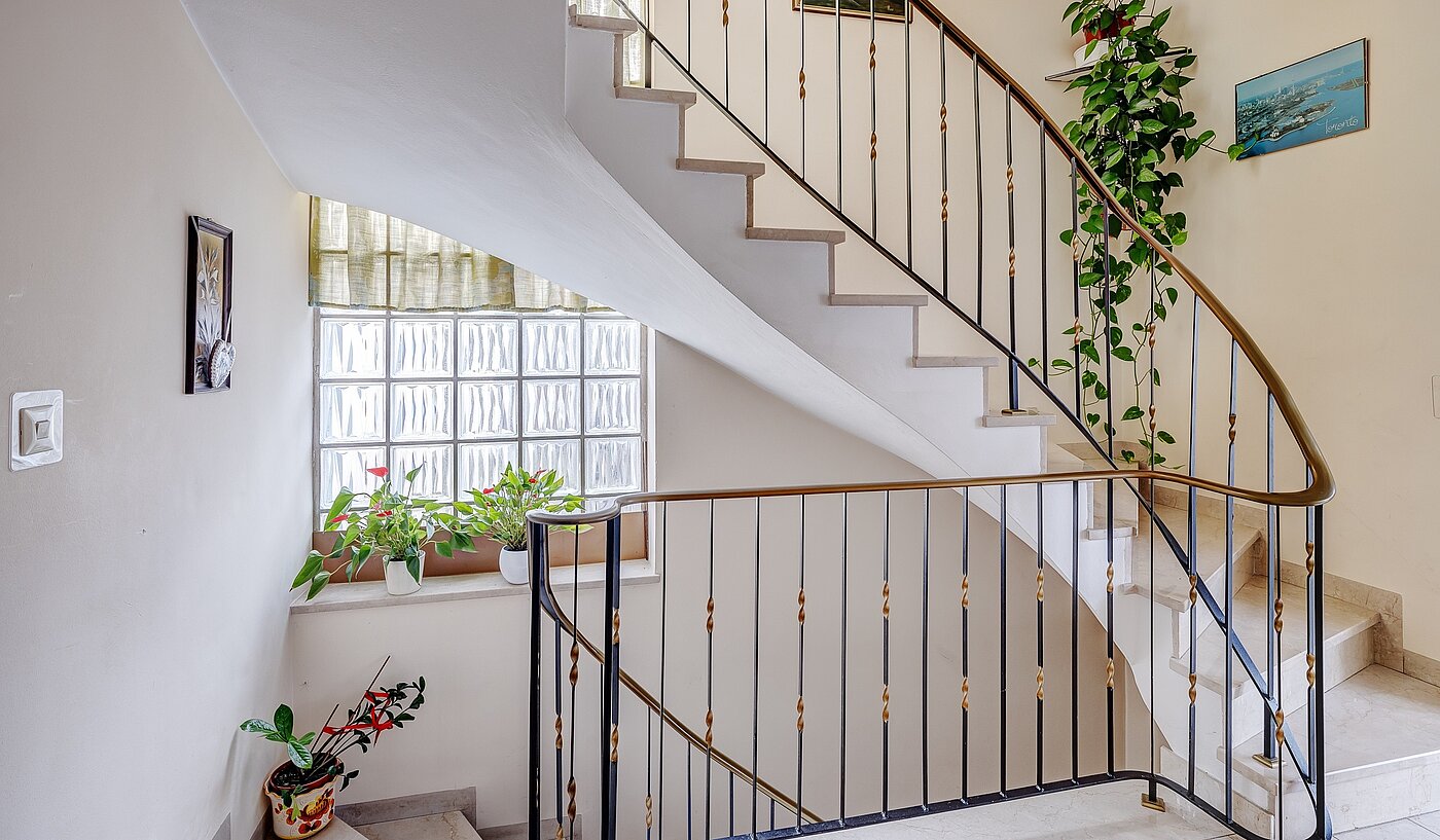 Müstakil ev ile 6 Odalar | Unterschleißheim | 2209ML7 | Eingangsbereich