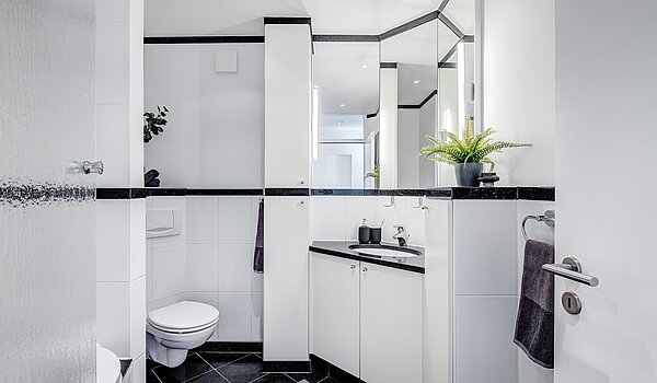 Lapos a  címen 3 Szobák | München-Schwabing | 2202ML12 | Exklusives Designerbad...