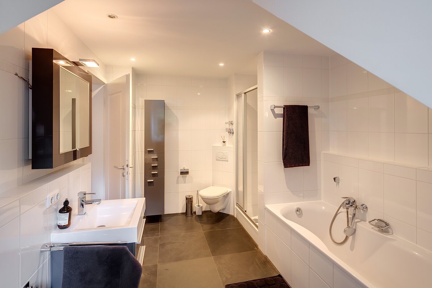 Апартамент тип мезонет с 2.5 Стаи | München-Solln | 701961 | Badewanne und...