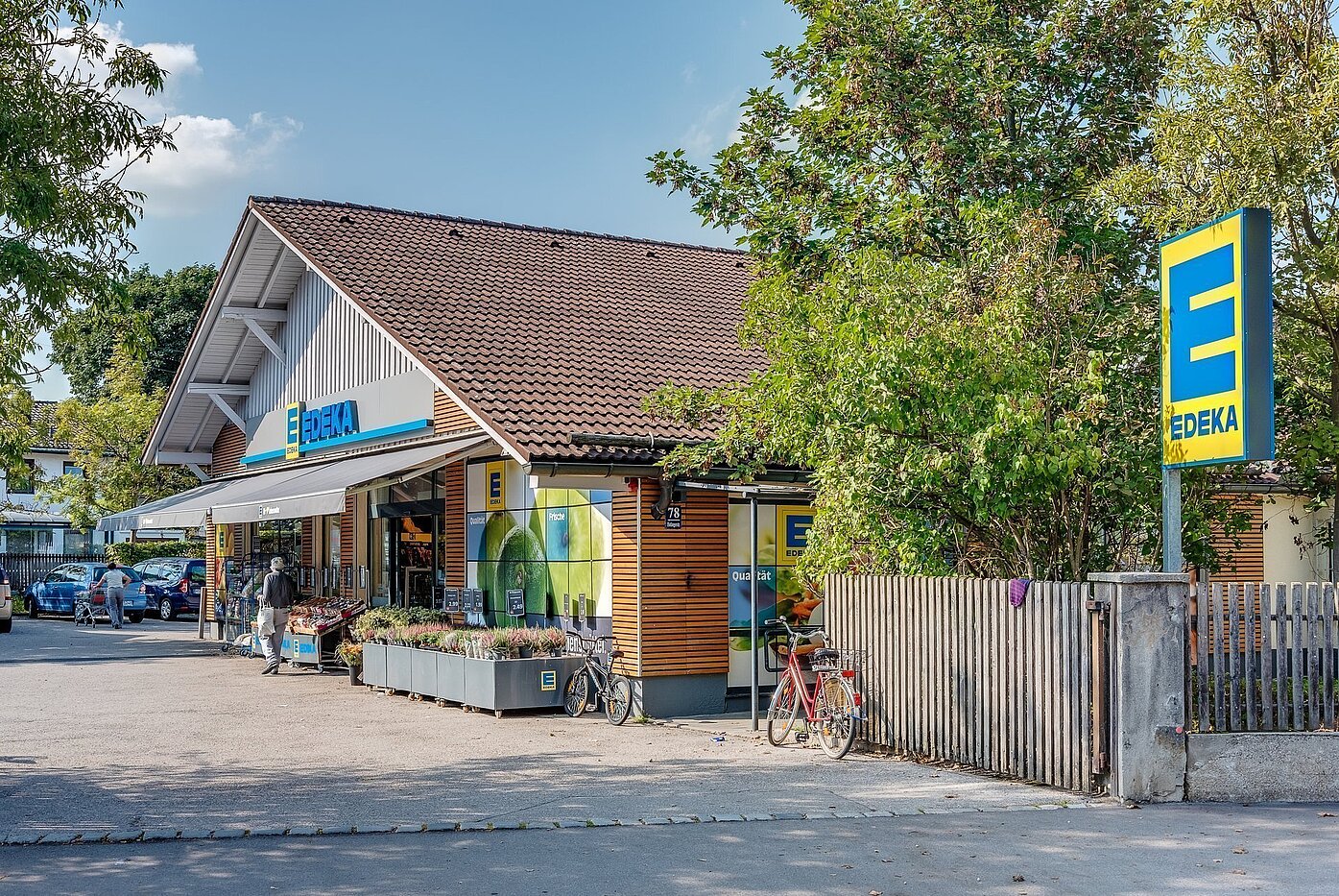 Ploché s 3 Izby | München-Ramersdorf | 2206ML4 | Einkaufsmöglichkeiten und...