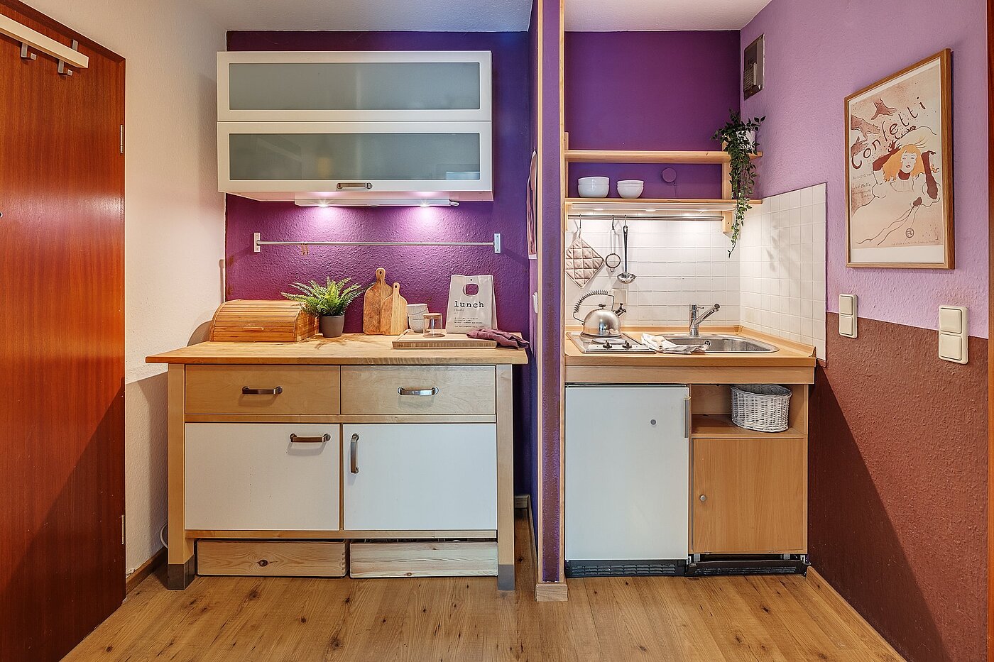 Ploché s 1 Pokoj | München-Schwabing | 2104ML4 | Charmante Küchenzeile