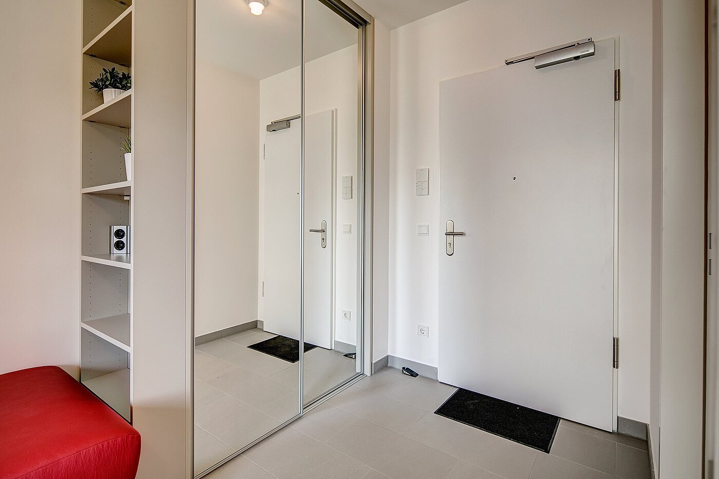 Ploché s 1 Pokoj | München-Ramersdorf | 1909ML1 | Ansprechender Eingangsbereich