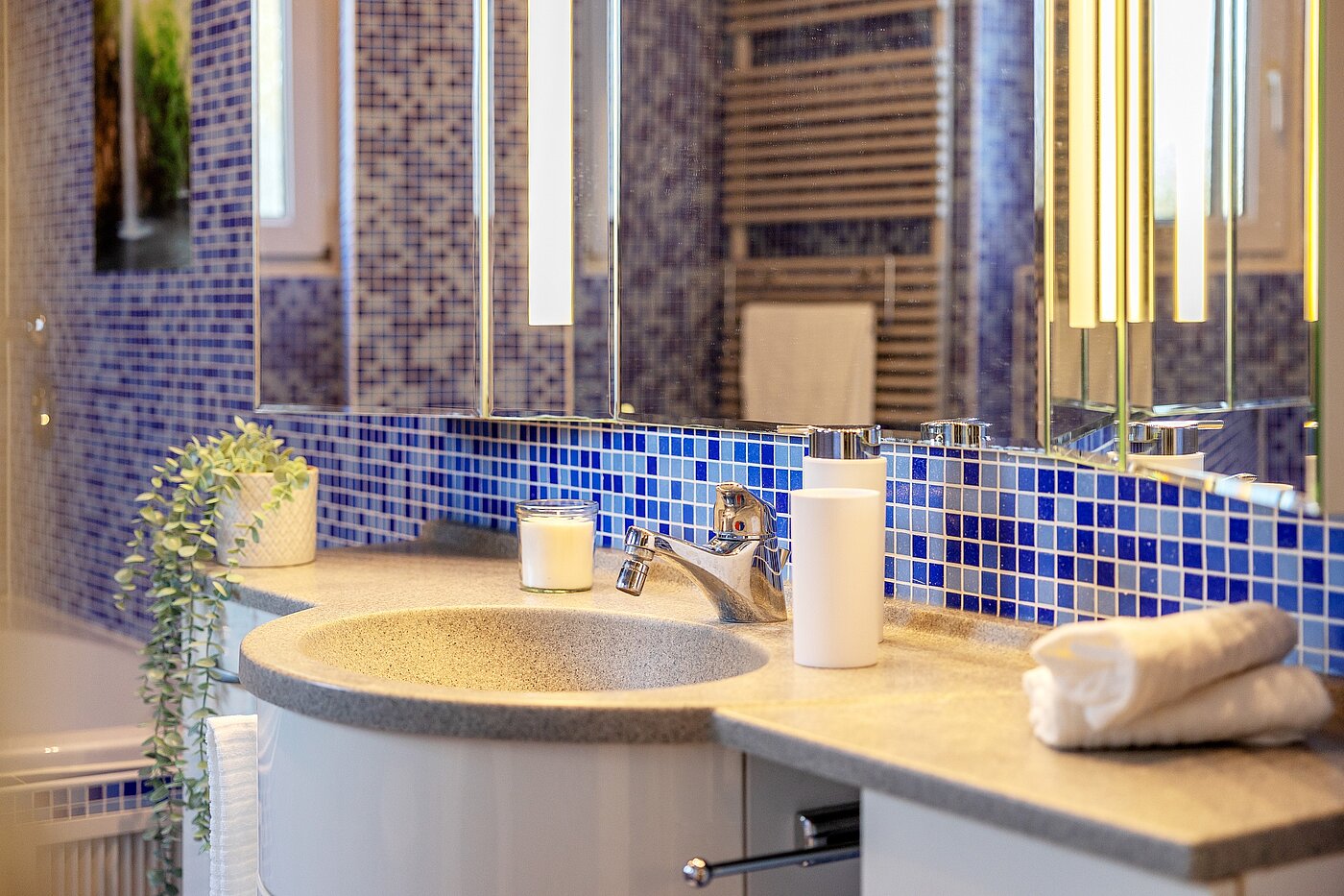 Flad med 3 Værelser | München-Forstenried | 2204ML1 | Das Bad mit...