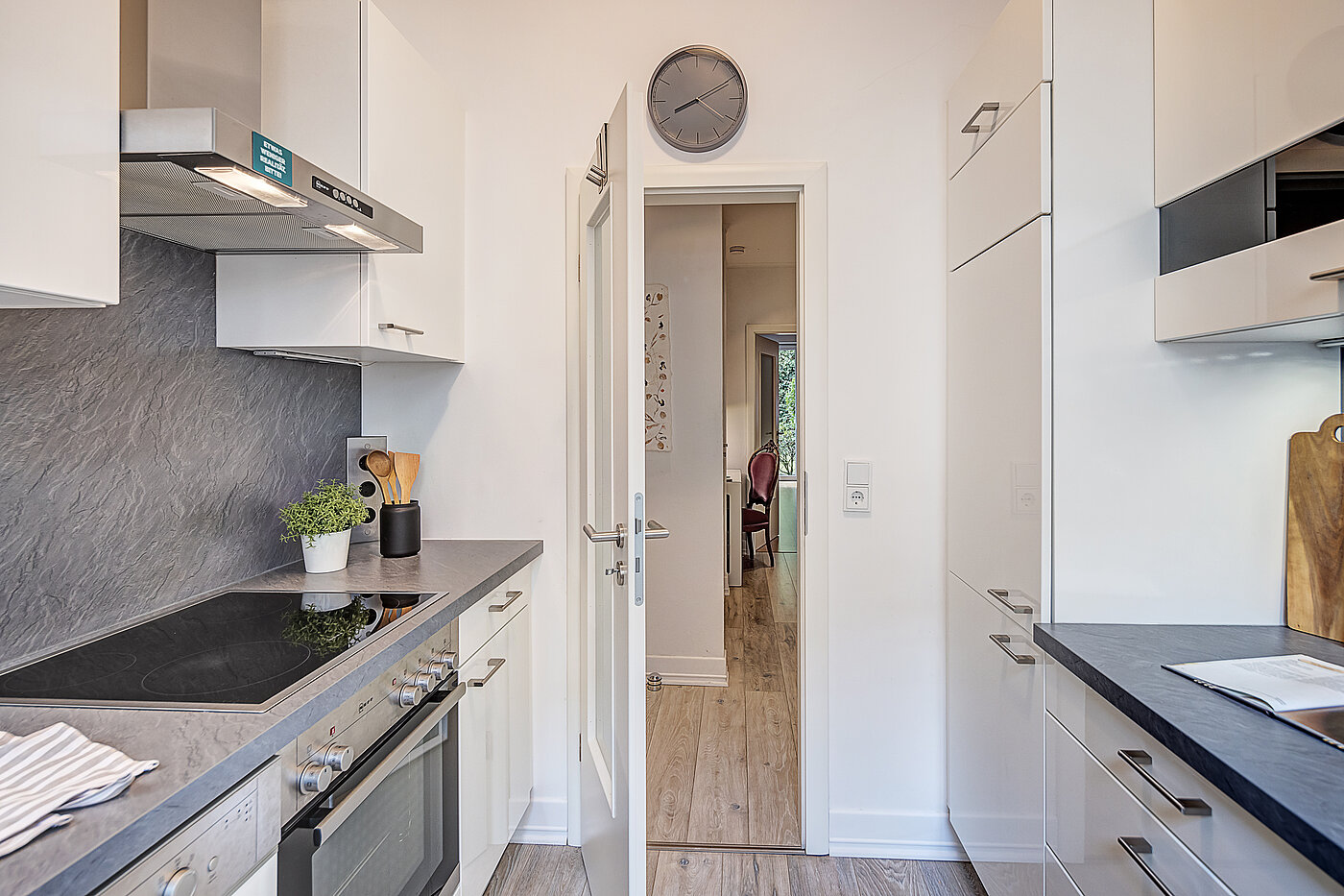 Lejlighed i stueetagen med 2 Værelser | München-Schwabing | 70394 | ...separate Küche