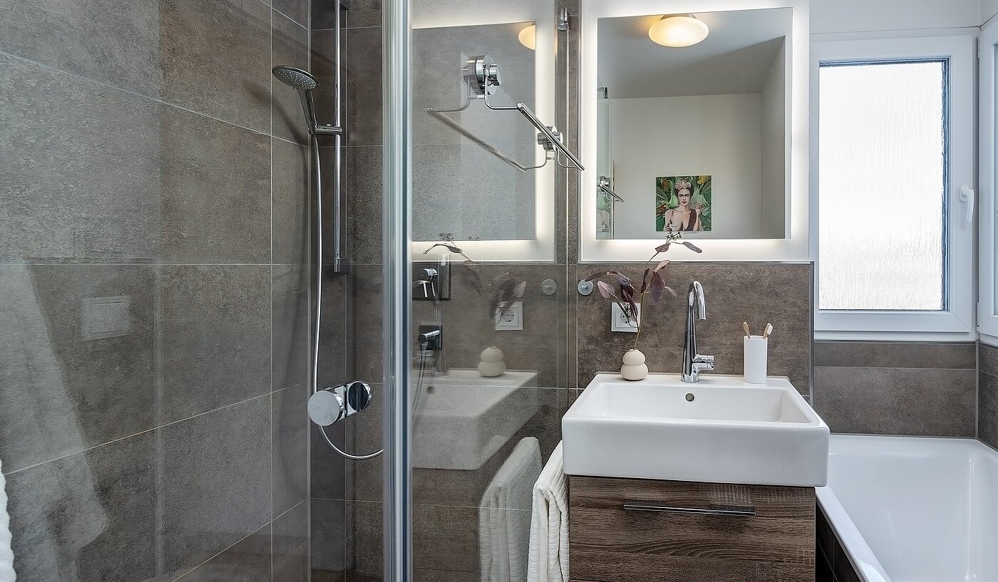 Düz ile 4 Odalar | Ismaning | 700081 | Mit Wanne & Dusche