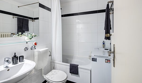 플랫 와 함께 2 객실 | München-Bogenhausen | 70142 | Bad mit Waschmaschine