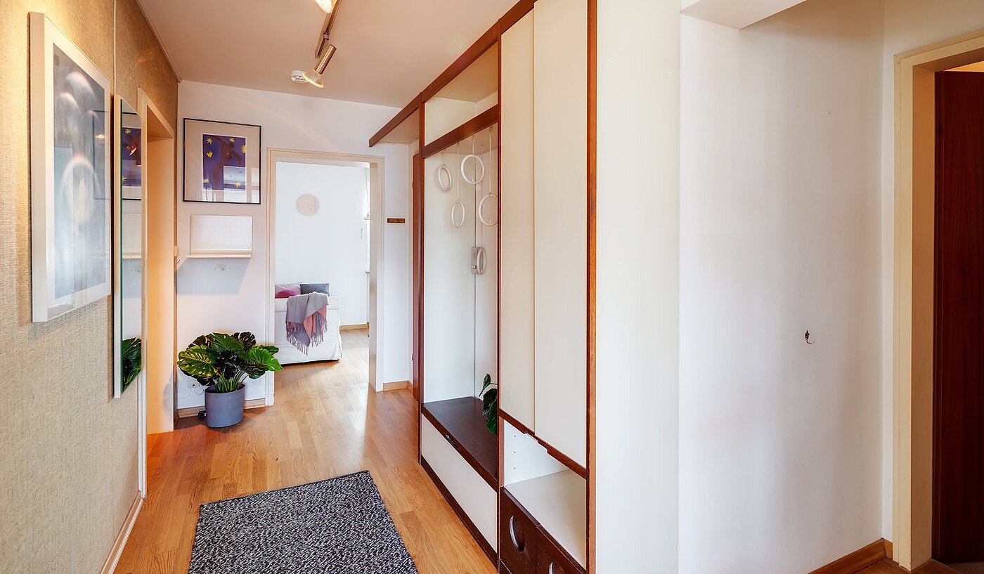 Ploché s 4 Izby | Freising | 2003ML7 | Eingangsbereich