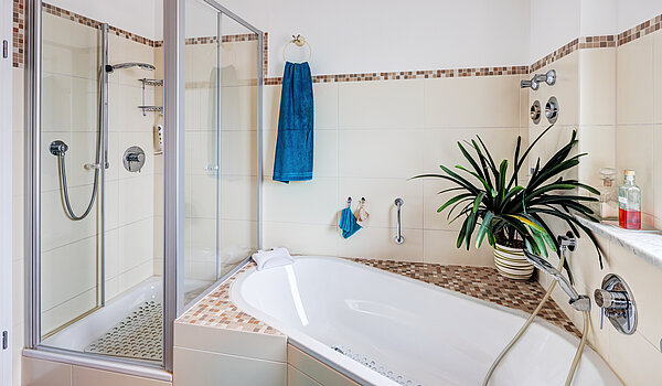 Επίπεδη με 3.5 Δωμάτια | Bad Aibling | 70442 | ...mit Wanne und Dusche...