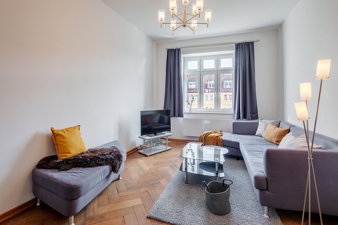 Плосък с 5 Стаи | München-Au | 2009ML3 | Geräumiges Wohnzimmer...