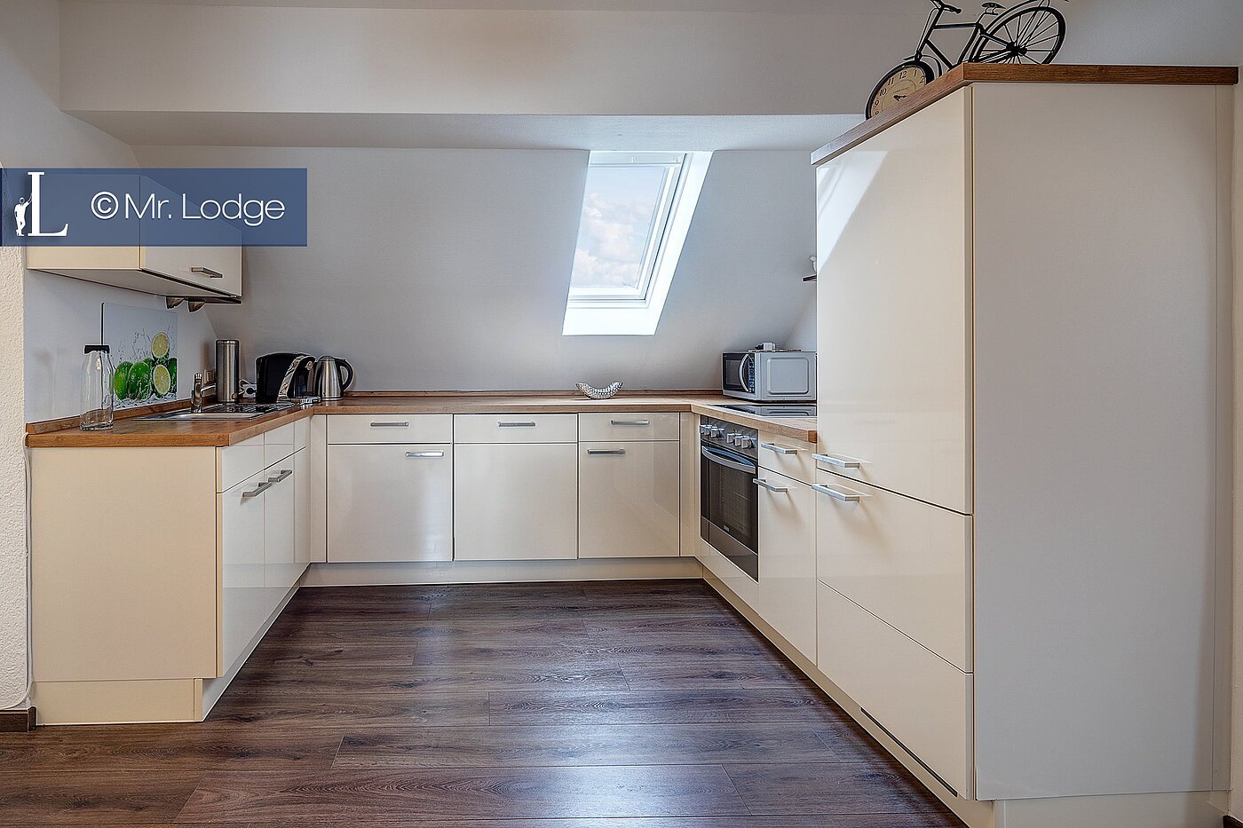 Loftslejlighed med 3 Værelser | München-Hasenbergl | 1803D9 | Schöne Einbauküche