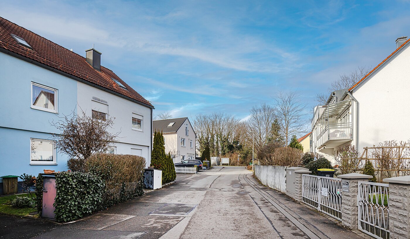 계단식 센터 하우스 와 함께 5 객실 | Unterschleißheim | 70187 | Falkenstraße