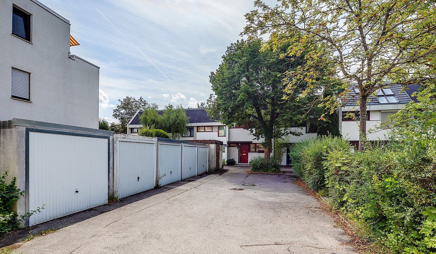 Ploché s 5.5 Izby | Weßling | 1907ML4 | Einzelgarage