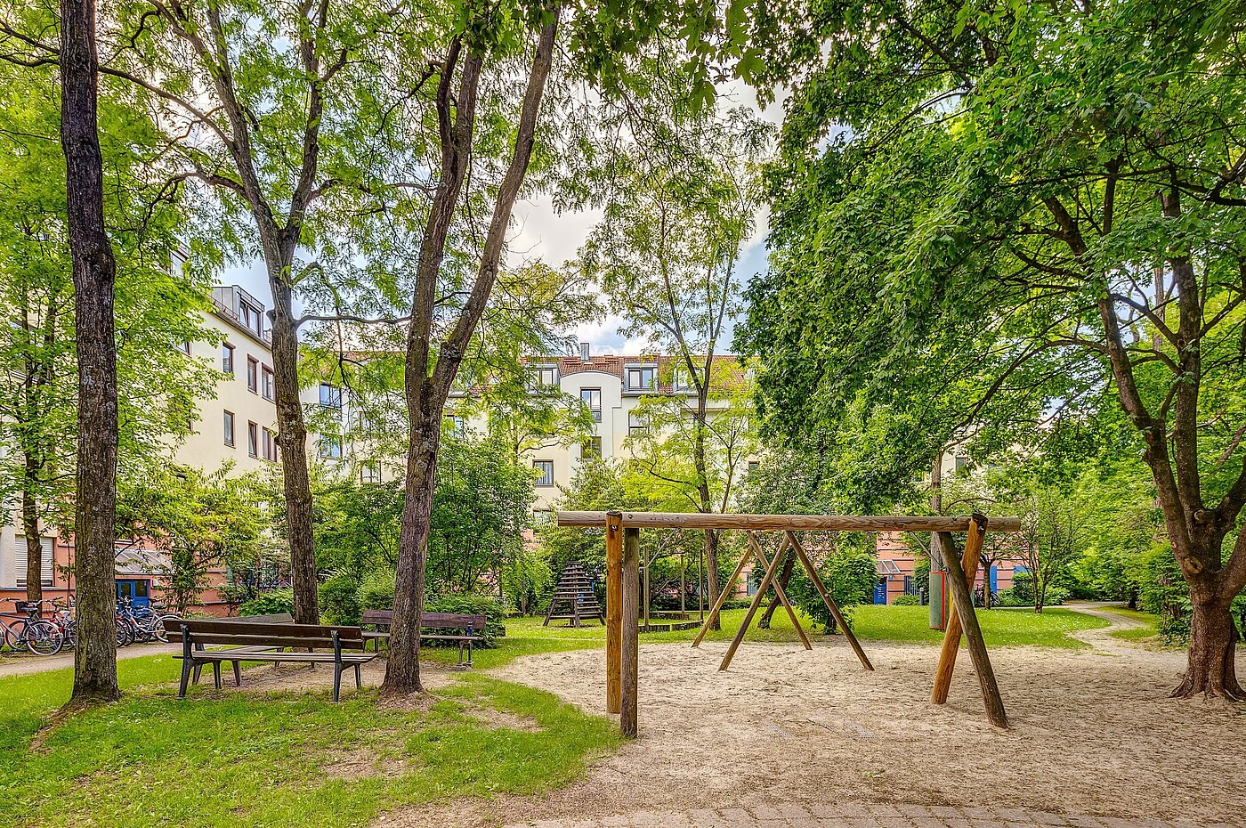Επίπεδη με 2 Δωμάτια | München-Schwabing | 2205ML62 | ...und Spielplatz
