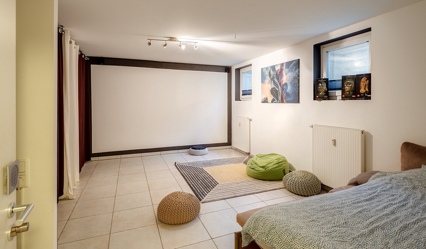 Casă semidecomandată cu 5 Camere | Unterföhring | 70119 | Großer Hobbyraum...