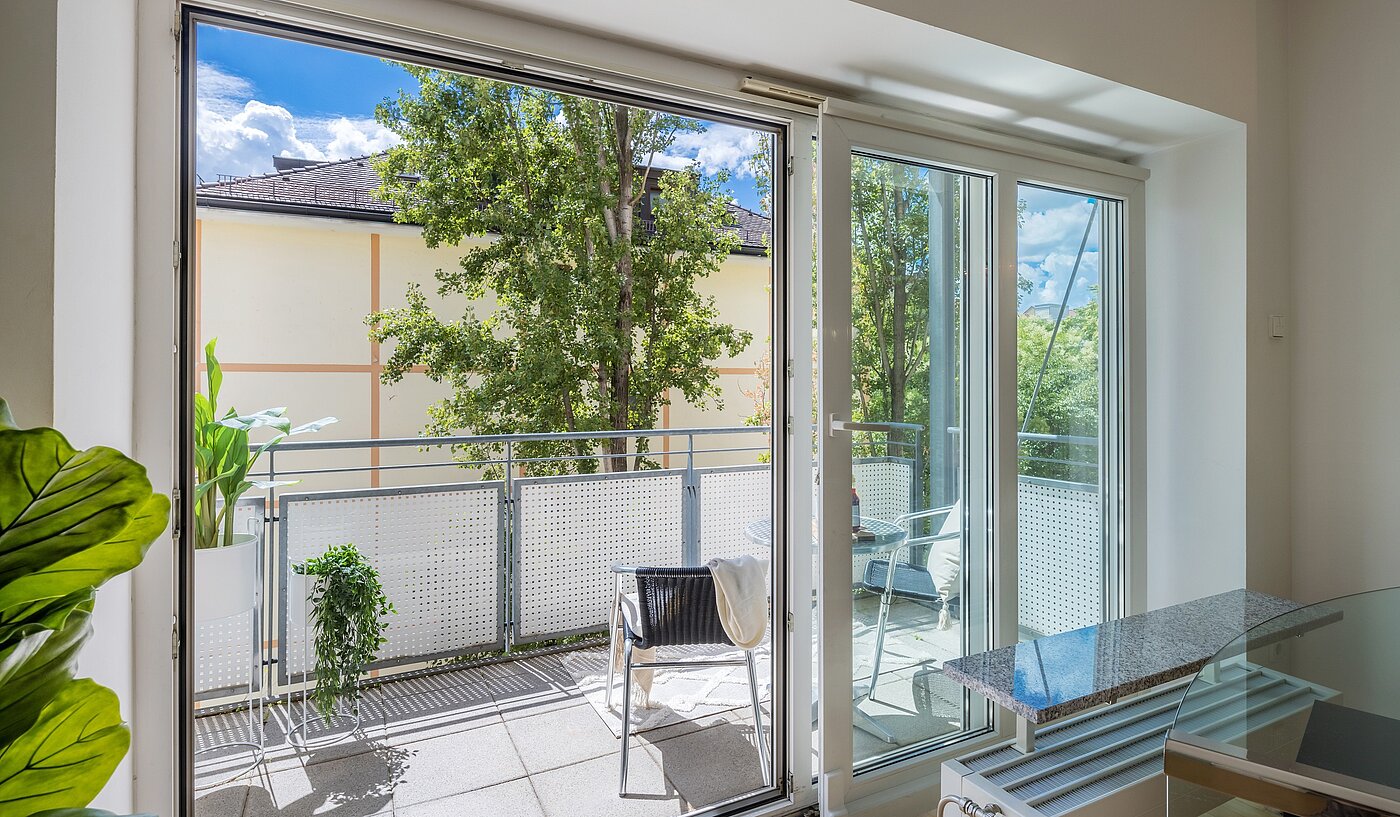 Düz ile 1 Oda | München-Maxvorstadt | 2206ML5 | ...und großem Südwest-Balkon