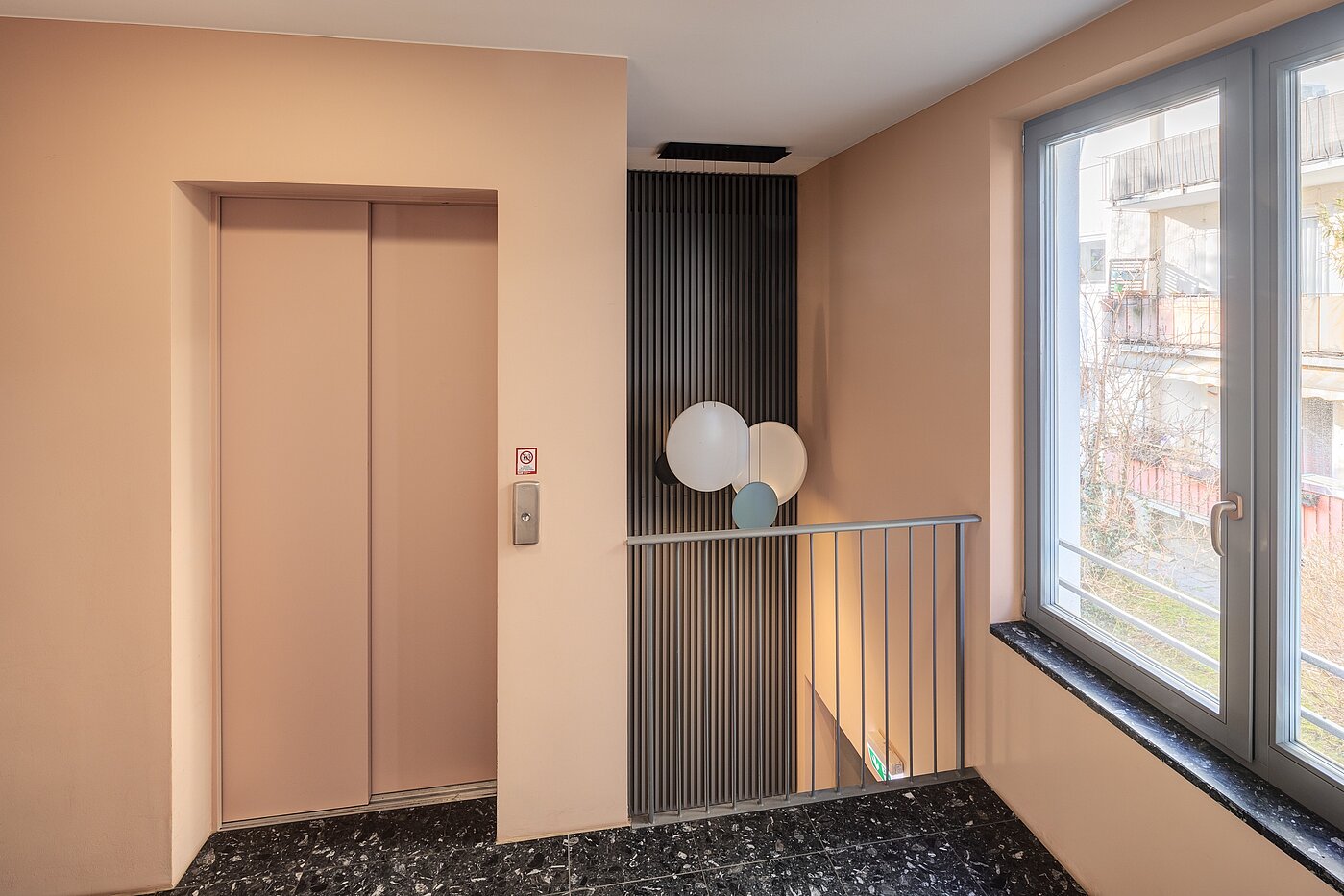 Ploché s 2 Izby | München-Schwabing | 70195 | Preisgekröntes...