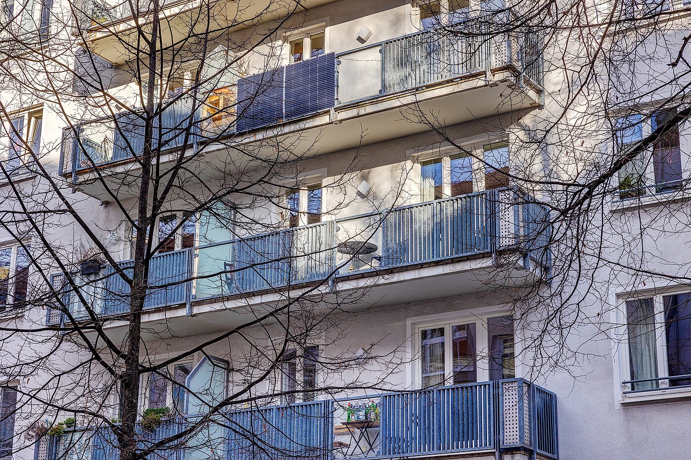 Płaski z 3 Pokoje | München-Schwabing | 2212ML1 | Hausansicht im Winter...
