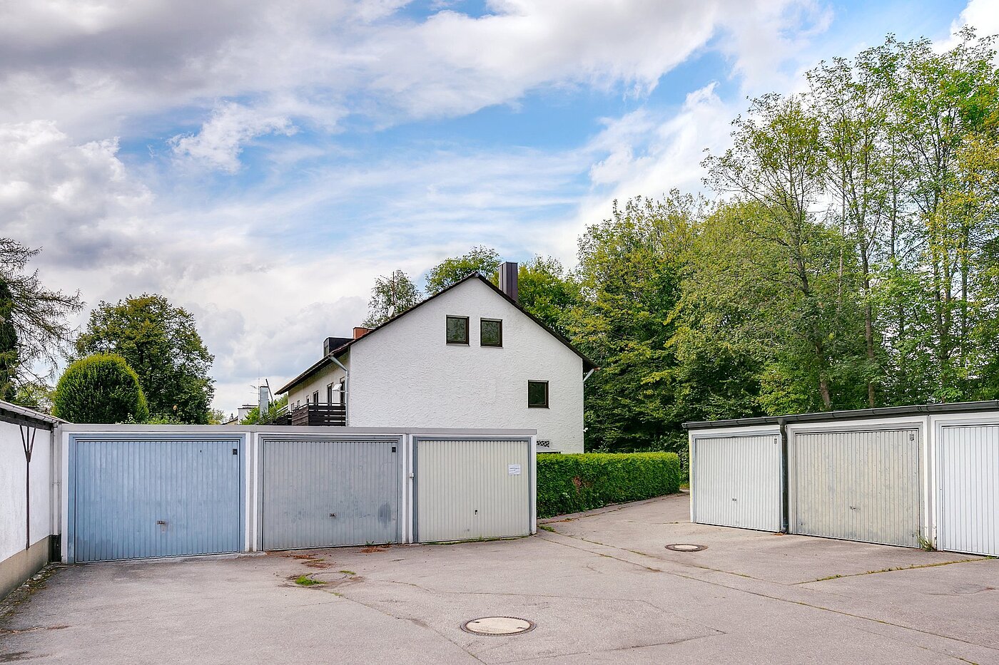 Középső sorház a  címen 5 Szobák | München-Obermenzing | 1907ML6 | Einzelgarage