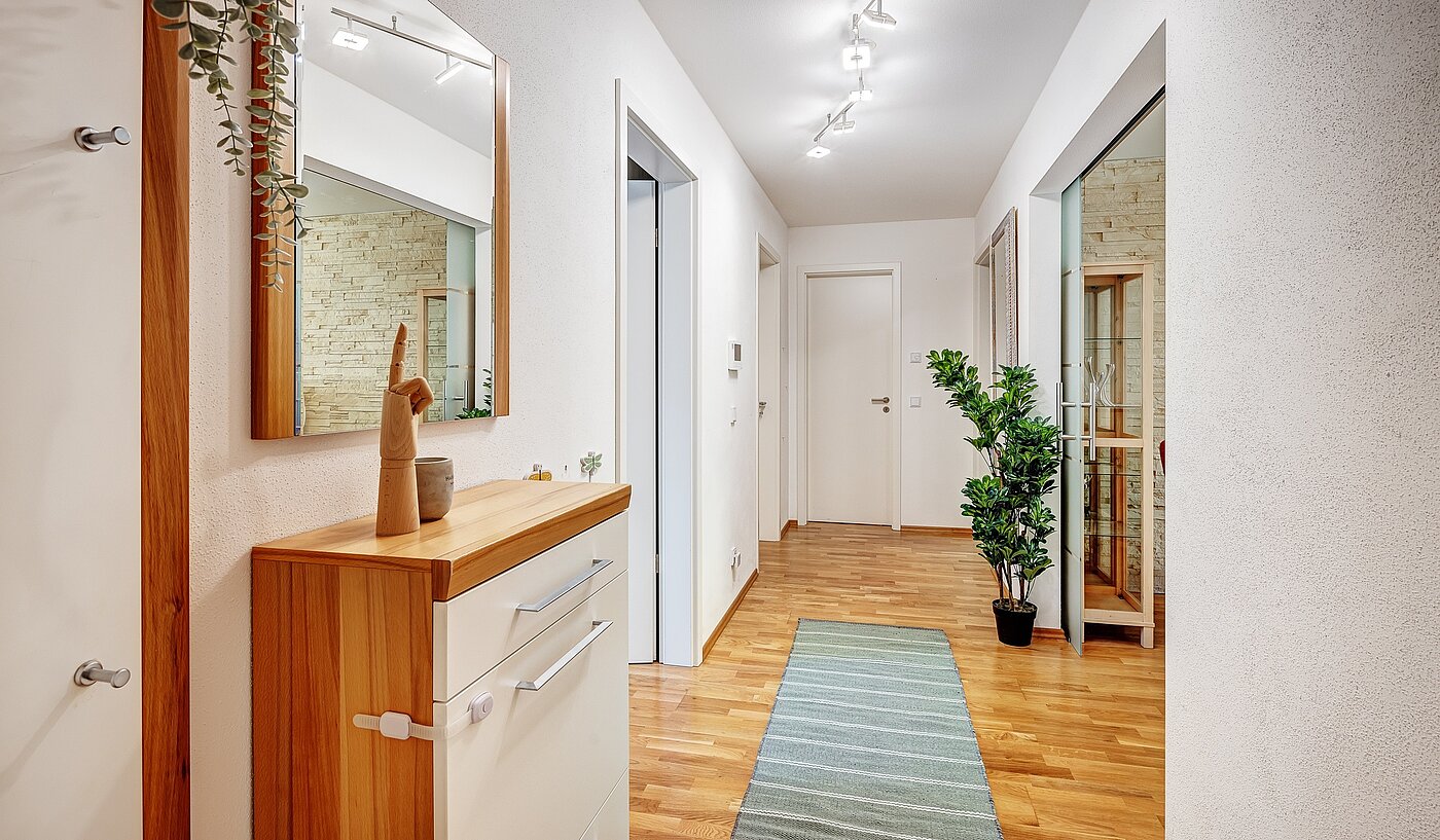 1층 평면 와 함께 3 객실 | Wolfratshausen | 2208ML1 | Schöner Eingangsbereich