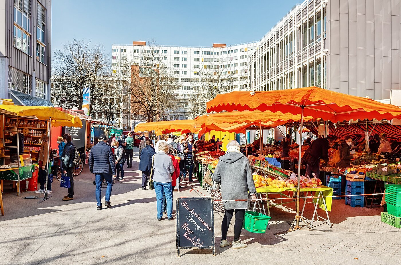Ploché s 1 Pokoj | München-Bogenhausen | 2103ML6 | Der Wochenmarkt i.d. Nähe