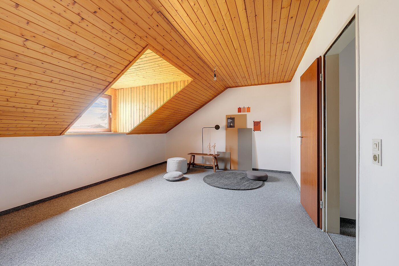 Középső sorház a  címen 5 Szobák | München-Obermenzing | 1907ML6 | großes Studio