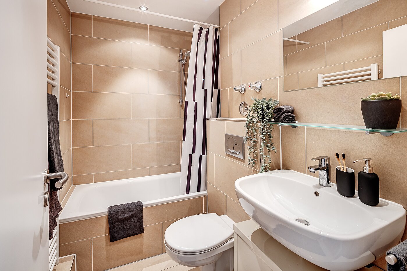 Επίπεδη με 1 Δωμάτιο | München-Milbertshofen | 2112ML4 | Geschmackvolles Bad