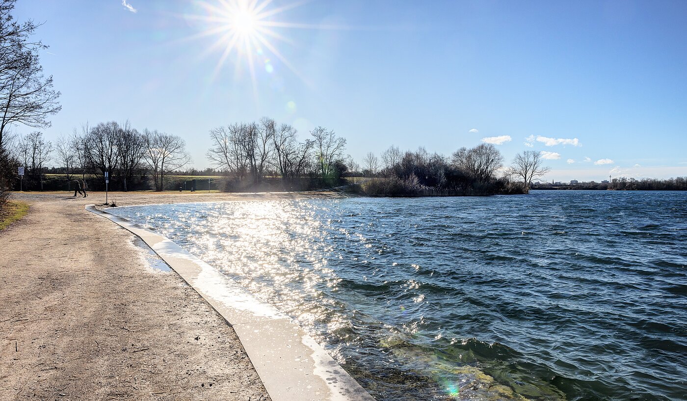 계단식 센터 하우스 와 함께 5 객실 | Unterschleißheim | 70187 | Hollerner See