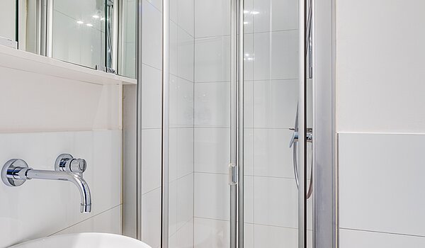 1층 평면 와 함께 4 객실 | München-Neuhausen | 70471 | ...mit Dusche