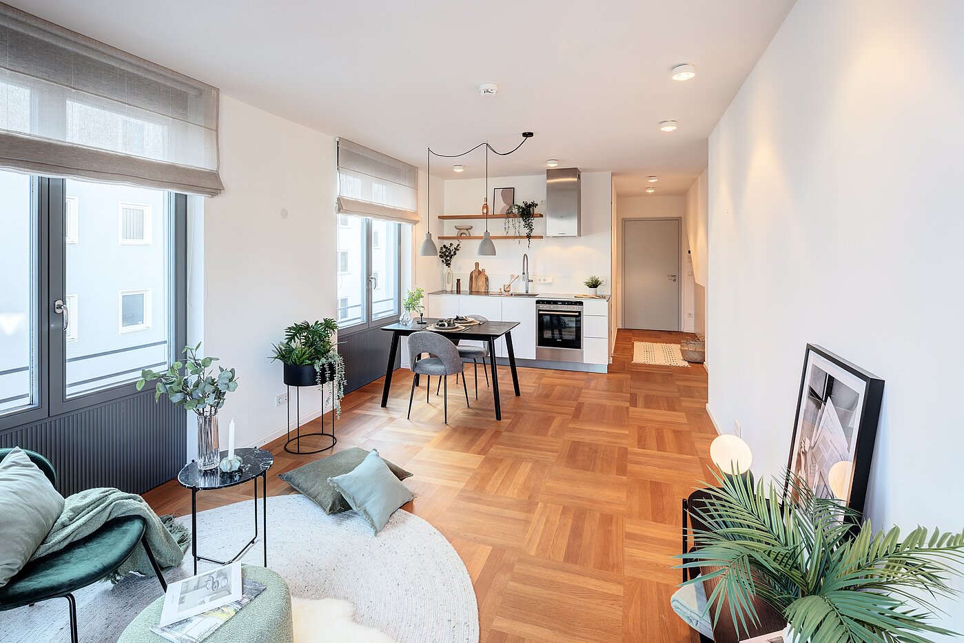 Ploché s 2 Izby | München-Schwabing | 70195 | ...hellen Wohnbereich