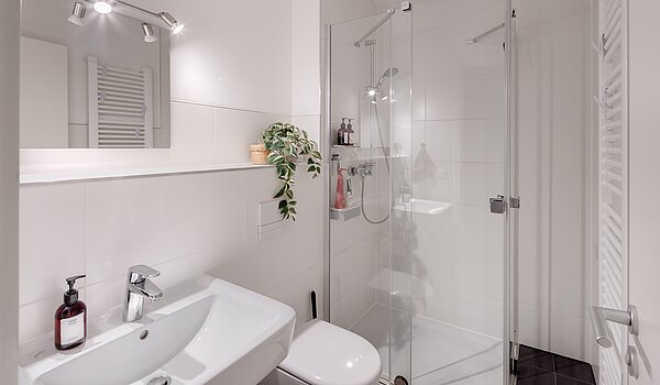 플랫 와 함께 3 객실 | München-Ludwigsvorstadt | 70488 | Duschbad