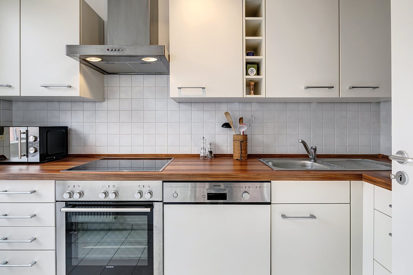 Plat met 2 Kamers | Haar | 2007ML7 | ...zur hellen Einbauküche...